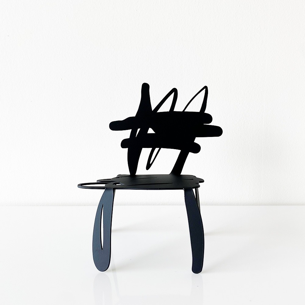 Drawing Chair_Bold